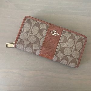 Coach classic print wallet - Never Used